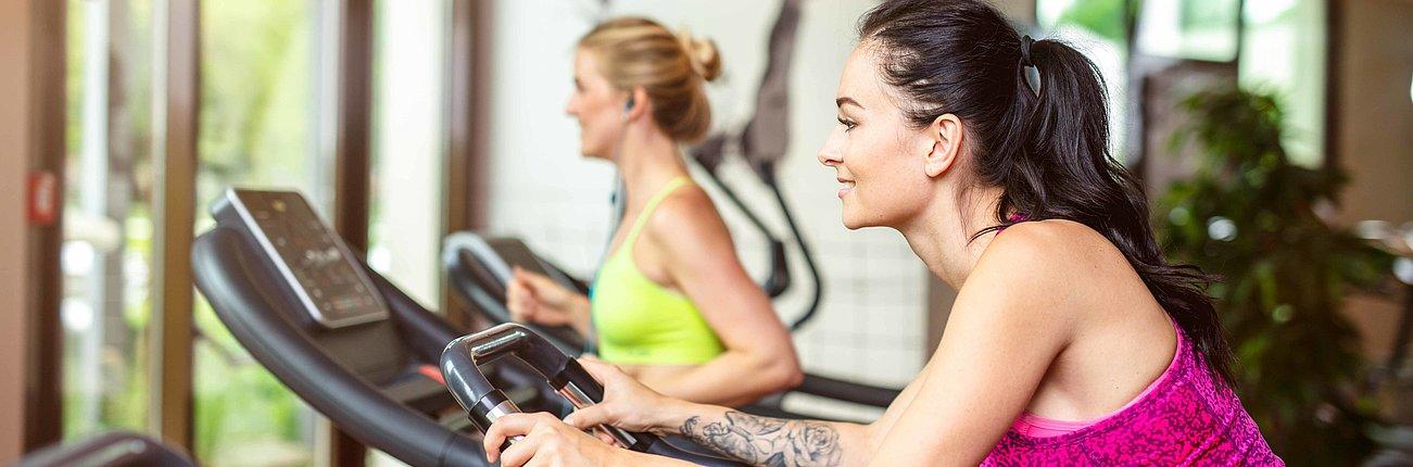 Frauen am Laufband